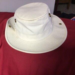 TILLEY hat NWOT